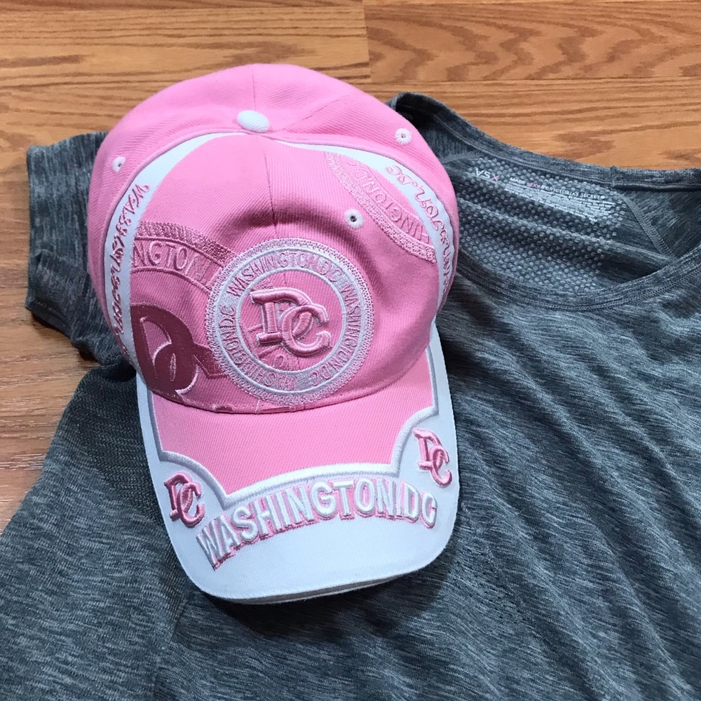 VS Women’s Spot Set T-Shirt+Cap Grey Pink - Picture 2 of 8